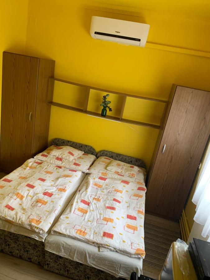 Zsuzsa Apartman Hajduszoboszlo Bagian luar foto